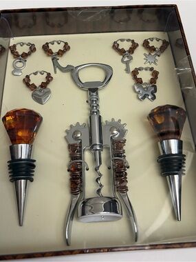Wild Eye Design Amber Accent Wine Accessory Gift Set, Corkscrew,Stoppers,Charms